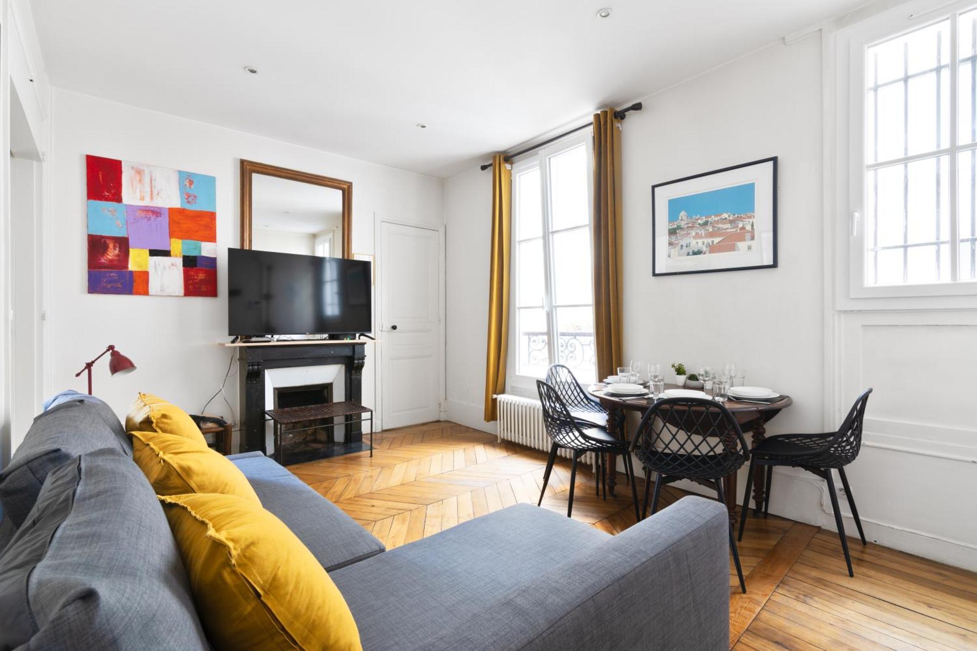 Apartment Quartier Champ De Mars Free Netflix Paris